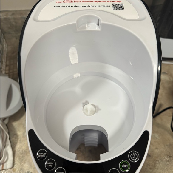 Baby Brezza Automatic Formula Dispenser - White - Picture 2 of 6